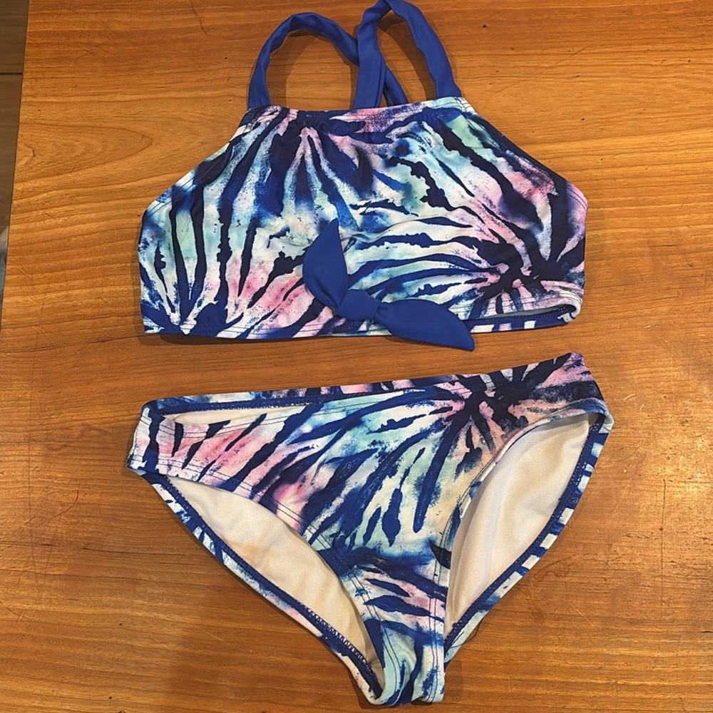 🆕 Bathing Suit Bundle - Picture 2 of 8
